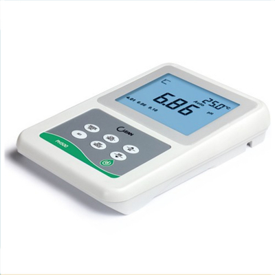 実験用水検査におけるpHmVEC測定のための多機能ベンチトップデジタルメーター